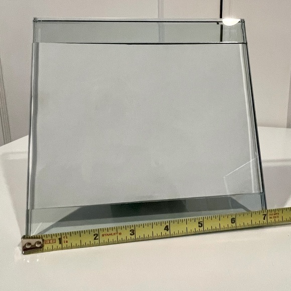 2 Glass Horizontal Pictures Frames (4x6) & (5x7) - Picture 6 of 10